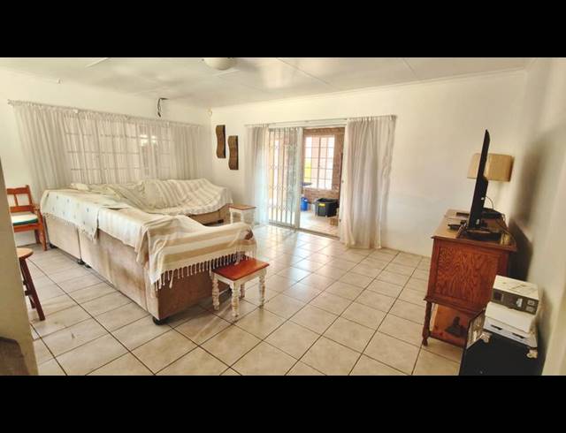 4 BEDROOM HOUSE FOR SALE IN VAAL MARINA